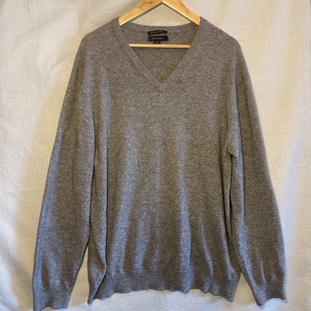 Cashmere Gray V-Neck Men's Sweater